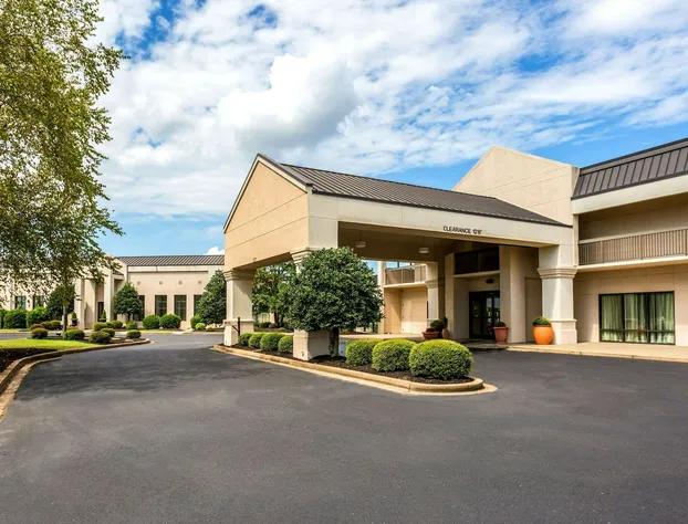 Quality Inn Union City US 51 hotel detail image 1