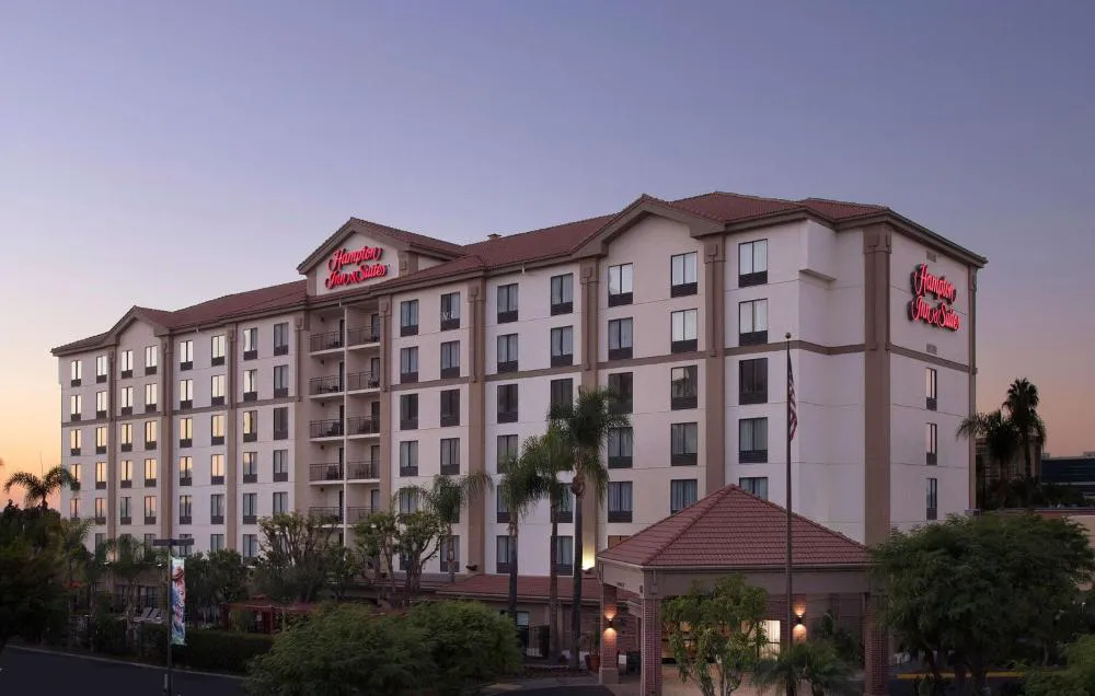 Hampton Inn & Suites Anaheim Garden Grove hotel hero