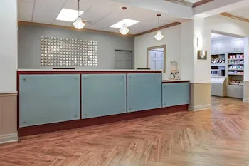 Richmond Inn & Suites, A Trademark Collection Hotel hotel detail image 1