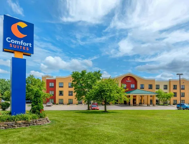 Comfort Suites near Route 66 hotel detail image 1