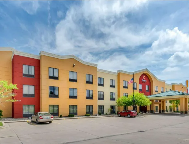 Comfort Suites near Route 66 hotel detail image 2