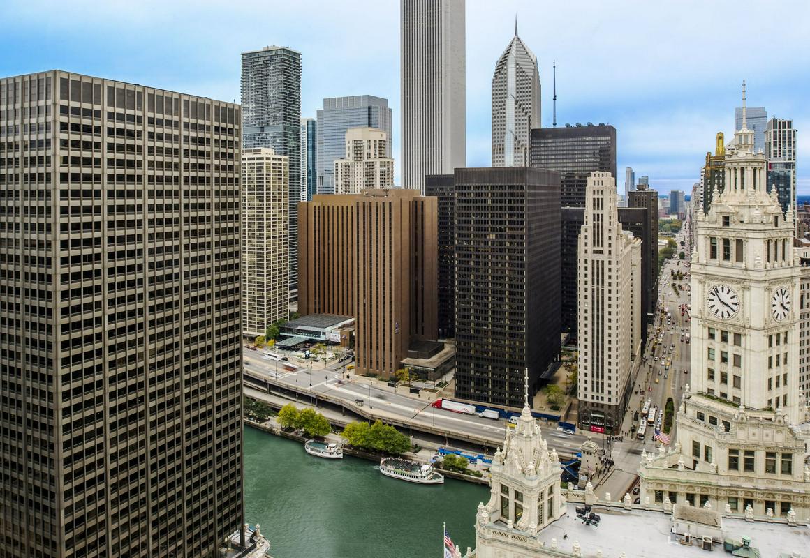 Hyatt Regency Chicago hotel hero