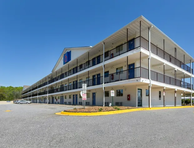 Motel 6 Greenville, SC hotel detail image 2