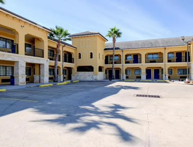 Weslaco Inn by Capital O Near Mercedes hotel detail image 3