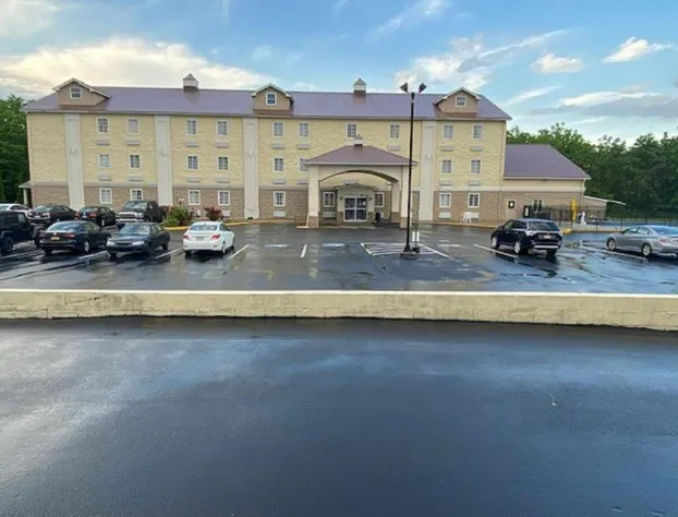 SureStay Plus by Best Western Jonestown Lebanon Valley hotel detail image 1
