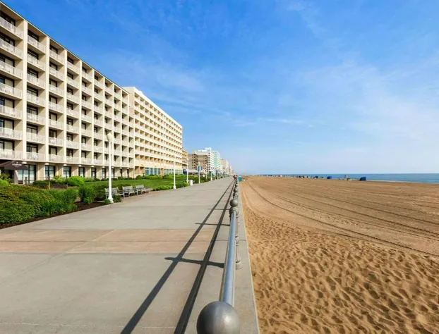 Country Inn & Suites by Radisson, Virginia Beach (Oceanfront) hotel detail image 2