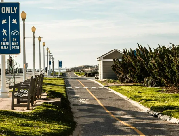 Country Inn & Suites by Radisson, Virginia Beach (Oceanfront) hotel detail image 3