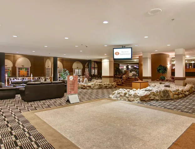 Edmonton Inn and Conference Centre hotel detail image 2