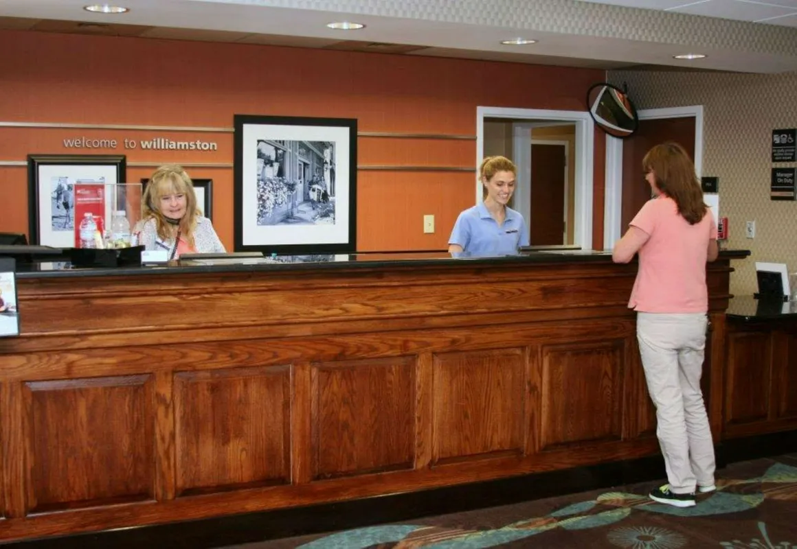 Hampton Inn Williamston hotel hero