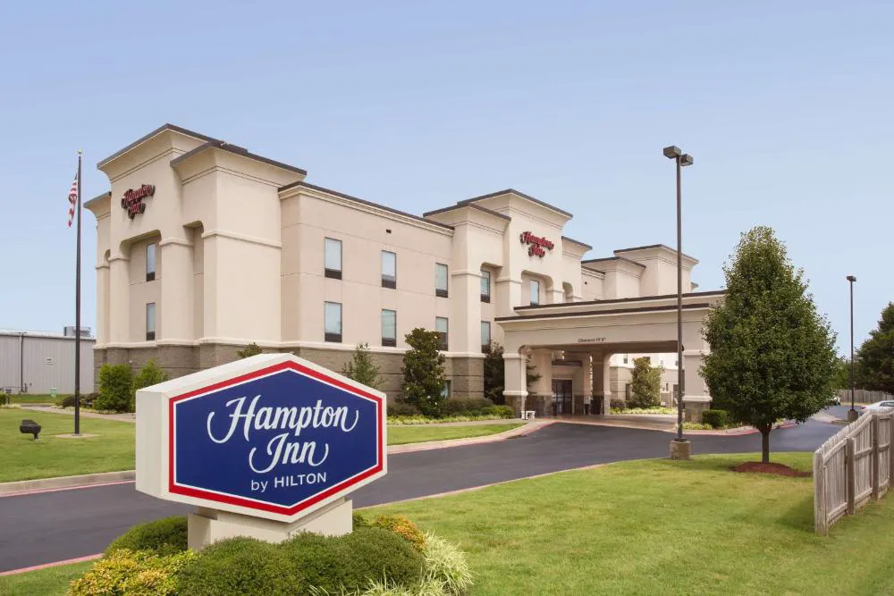 Hampton Inn Siloam Springs hotel hero