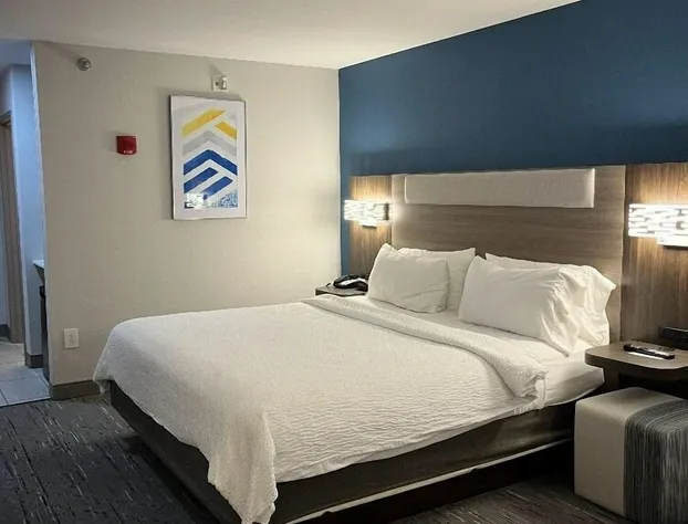 Holiday Inn Express & Suites Loveland by IHG hotel detail image 4