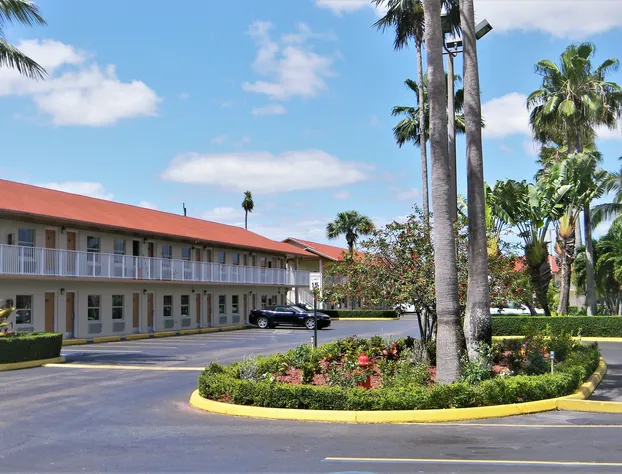 Fairway Inn Florida City Homestead Everglades hotel detail image 1