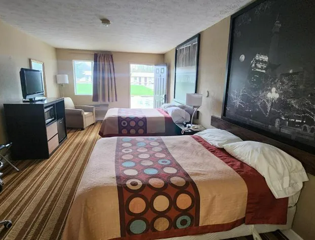 Super 8 by Wyndham Centerville-Richmond hotel detail image 3