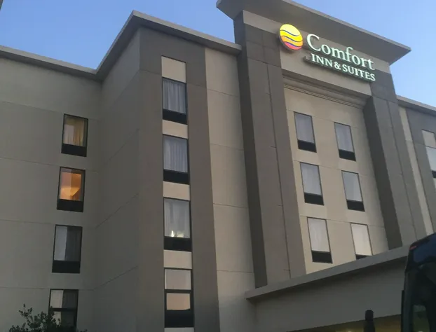 Comfort Inn & Suites Little Rock Airport hotel detail image 1
