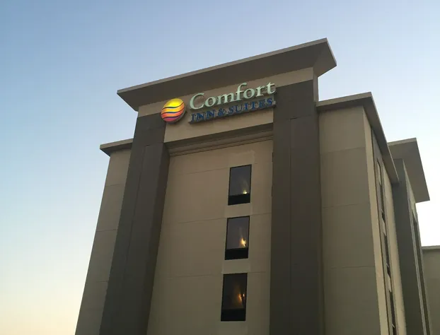 Comfort Inn & Suites Little Rock Airport hotel detail image 3