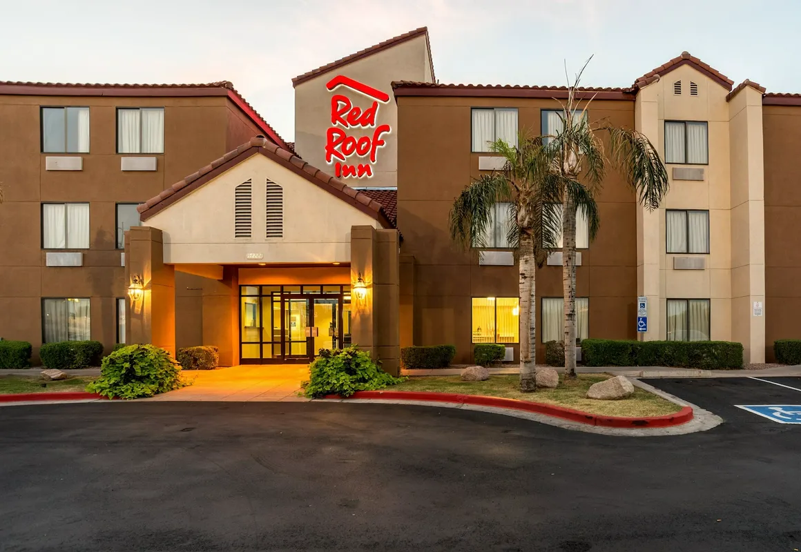 Red Roof Inn Phoenix North - I-17 at Bell Rd hotel hero