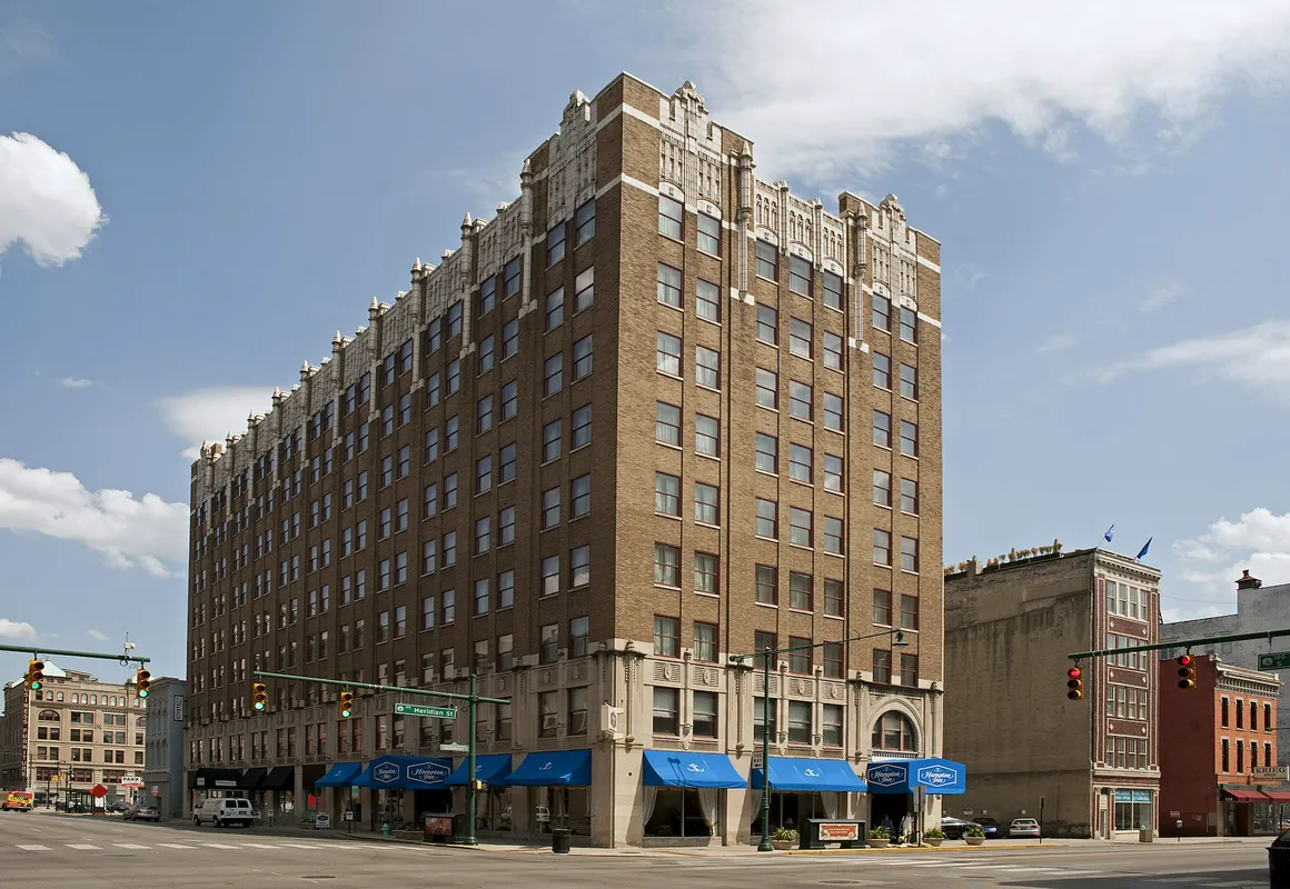 Hampton Inn Indianapolis Downtown Across from Circle Centre hotel hero
