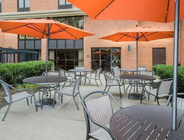 Hampton Inn & Suites Annapolis hotel detail image 2