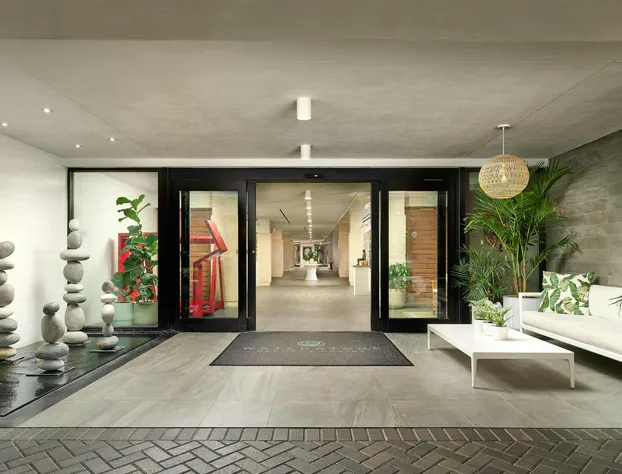 Waterstone Resort & Marina Boca Raton, Curio Collection by Hilton hotel detail image 3