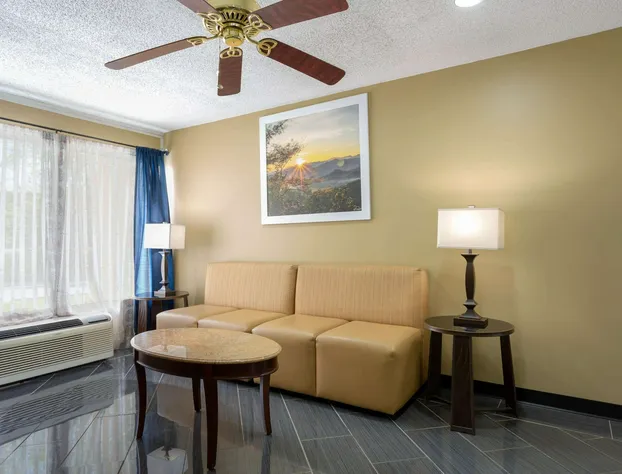 Days Inn by Wyndham Greensboro Airport hotel detail image 2