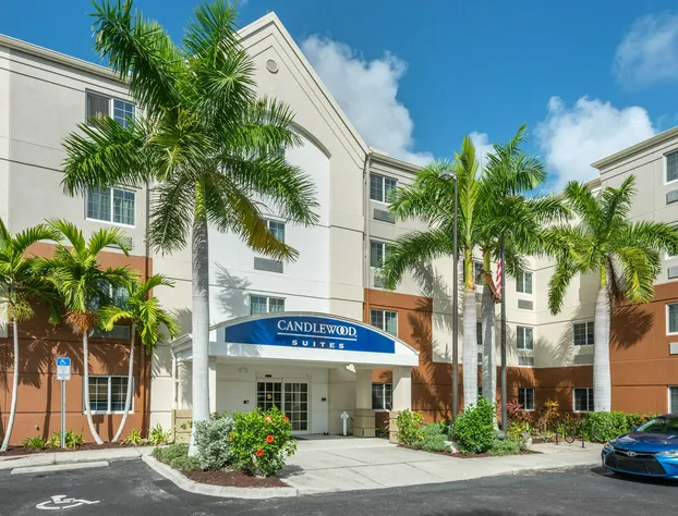 Candlewood Suites Fort Myers Sanibel Gateway by IHG hotel detail image 1