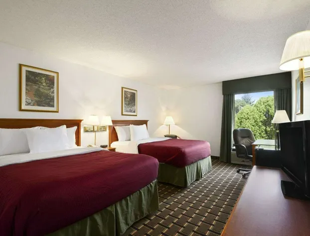 Baymont by Wyndham Crossville hotel detail image 2