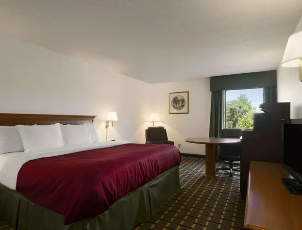 Baymont by Wyndham Crossville hotel detail image 3