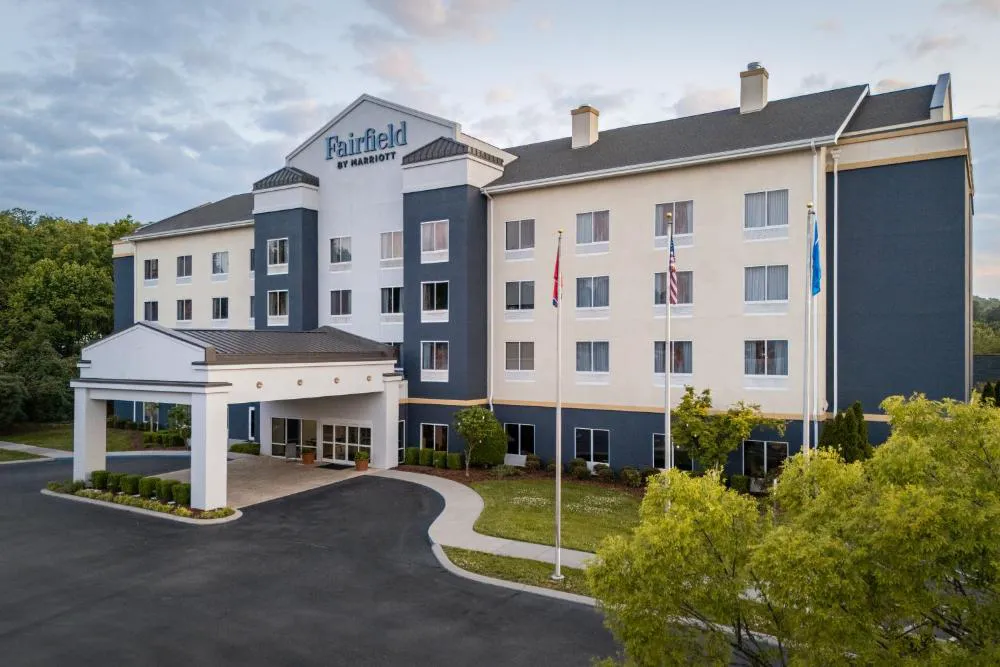 Fairfield Inn & Suites by Marriott Cleveland hotel hero