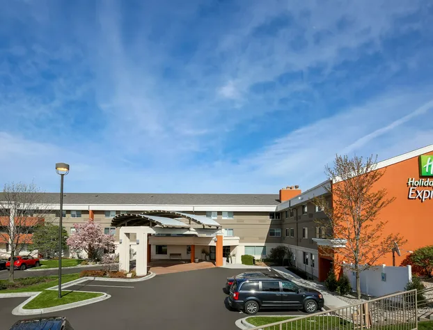 Holiday Inn Express Milwaukee-West Medical Center by IHG hotel detail image 1