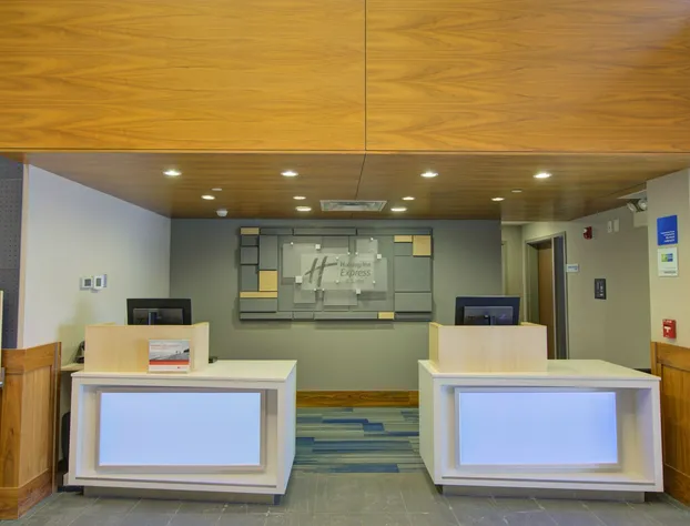 Holiday Inn Express Hotel and Suites Mankato East by IHG hotel detail image 3