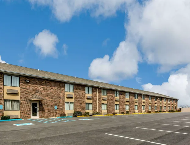 Quality Inn I-74 Batesville hotel detail image 4