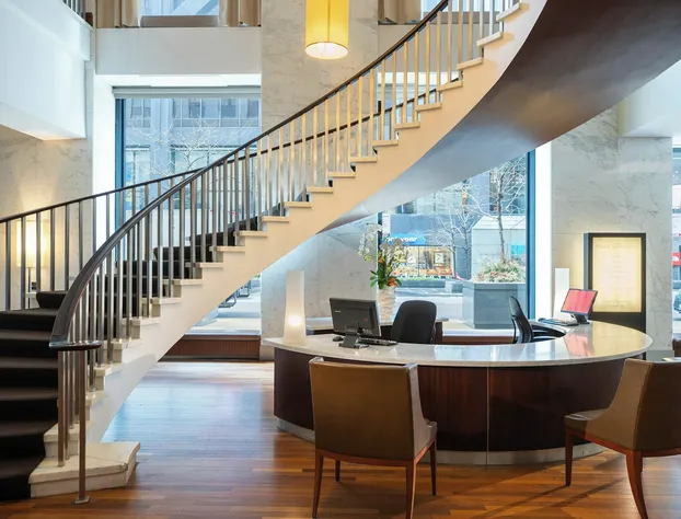 The Westin Michigan Avenue Chicago hotel detail image 2