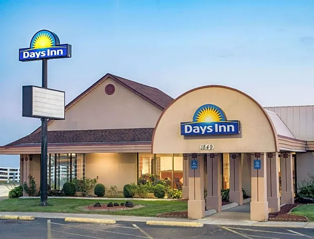 Days Inn by Wyndham Grove City Columbus South hotel detail image 1
