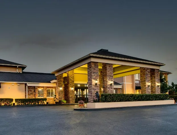 Greenfield Inn and Suites Elizabethtown, KY I65 Exit 94 hotel detail image 2