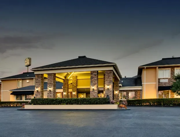 Greenfield Inn and Suites Elizabethtown, KY I65 Exit 94 hotel detail image 4