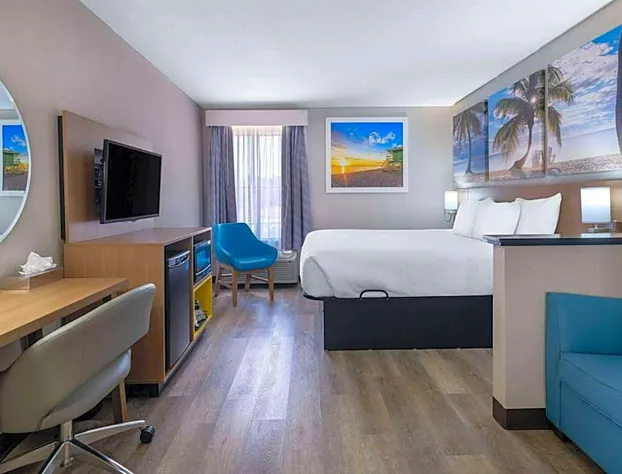 Days Inn & Suites by Wyndham Commerce hotel detail image 3