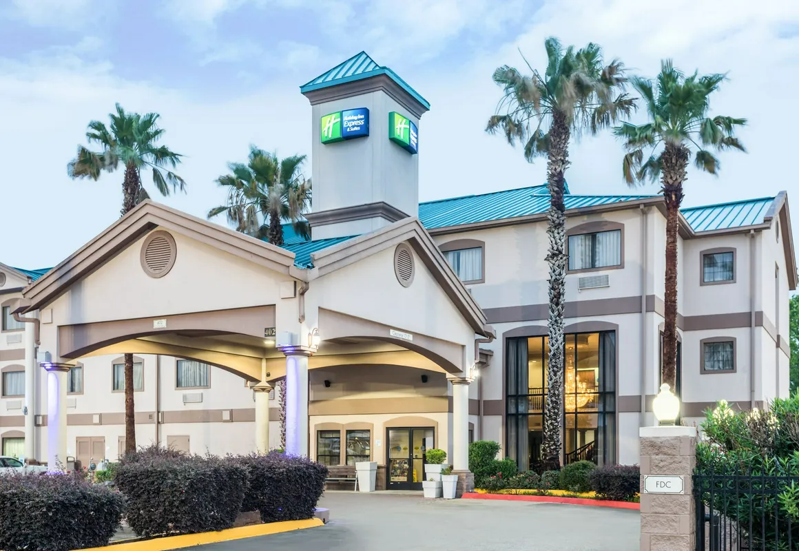 Holiday Inn Express Hotel & Suites Lake Charles by IHG hotel hero