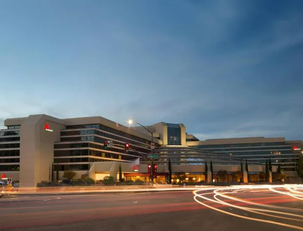 Walnut Creek Marriott hotel detail image 2