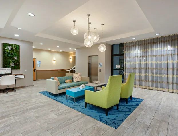 Holiday Inn Express Newport Beach by IHG hotel detail image 2