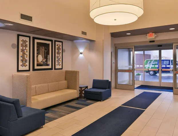 Holiday Inn Express Sacramento Airport Woodland by IHG hotel detail image 4