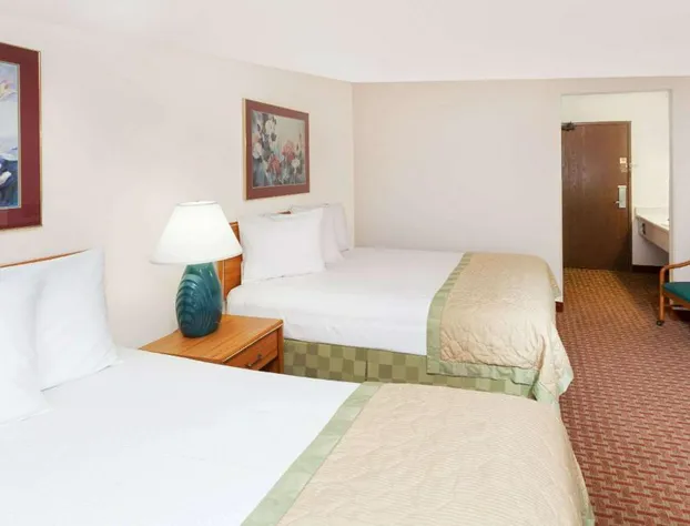 Baymont by Wyndham St. Joseph/Stevensville hotel detail image 1