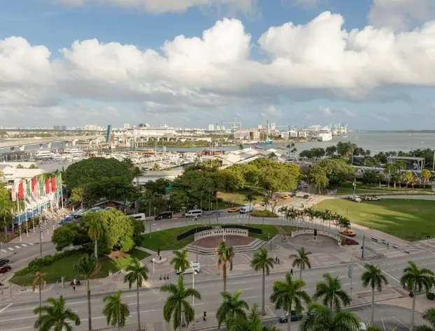 Holiday Inn Port of Miami - Downtown by IHG hotel detail image 4