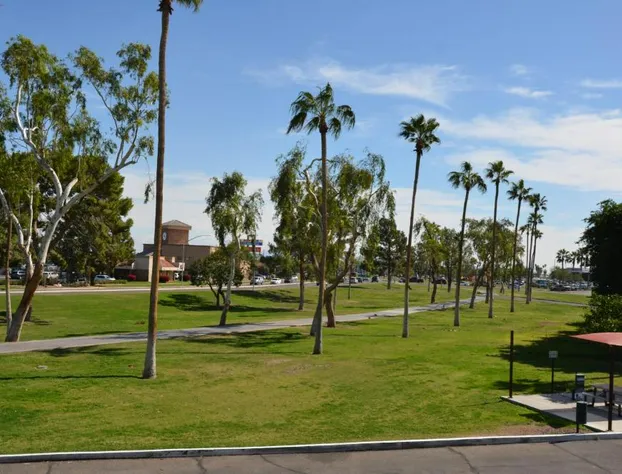 Howard Johnson by Wyndham Yuma hotel detail image 1