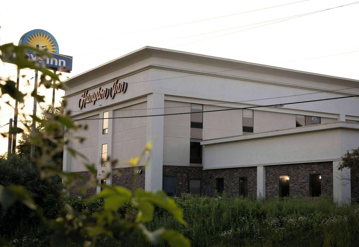 Hampton Inn Kent/Akron Area hotel hero