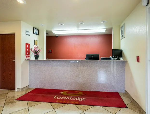 Econo Lodge Inn & Suites Searcy hotel detail image 4