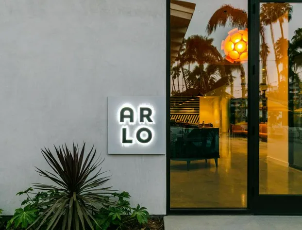 Town and Country San Diego hotel detail image 1