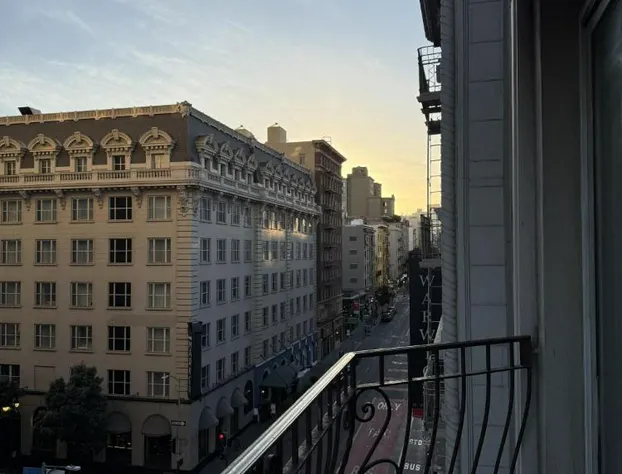 Warwick San Francisco hotel detail image 2