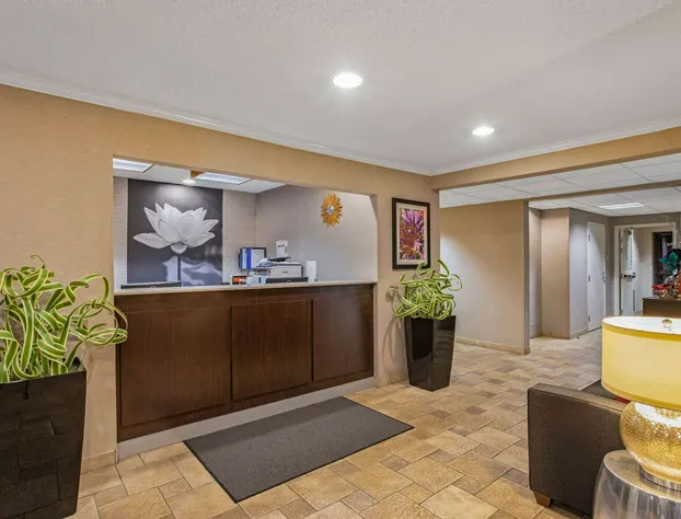 La Quinta Inn & Suites by Wyndham N Little Rock-McCain Mall hotel detail image 4