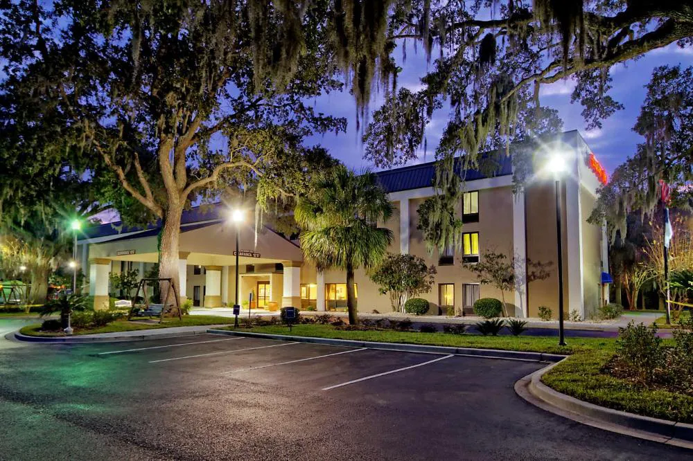 Hampton Inn Beaufort hotel hero