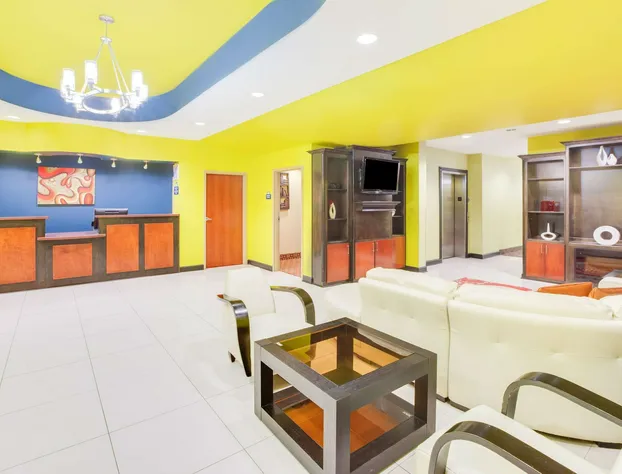 Days Inn & Suites by Wyndham Russellville hotel detail image 2